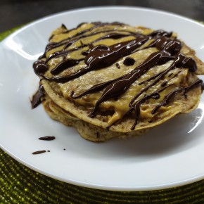 Pancake cheto: solo uova e farina di mandorle